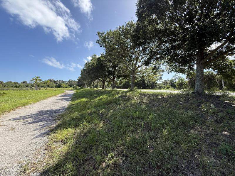  Commercial & Industrial Land Images 