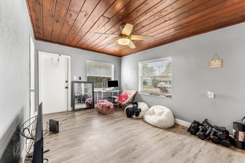 Duplex, Triplex and Fourplex Images