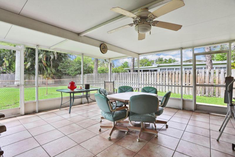  Single Family Homes Photo 16:  Plantation,  FL 33317