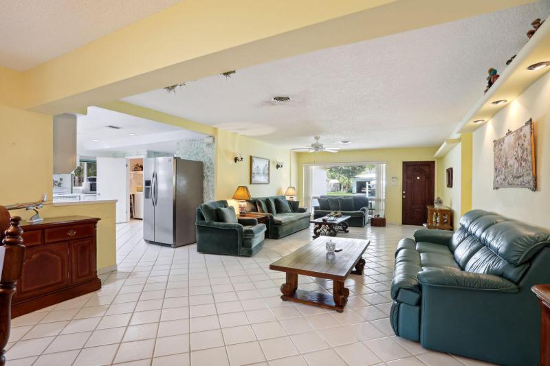  Single Family Homes Photo 29:  Plantation,  FL 33317
