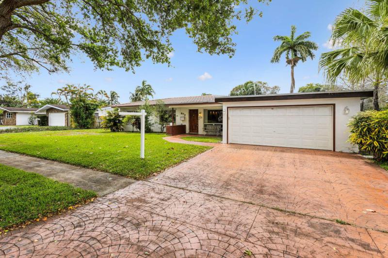  Single Family Homes Photo 3:  Plantation,  FL 33317