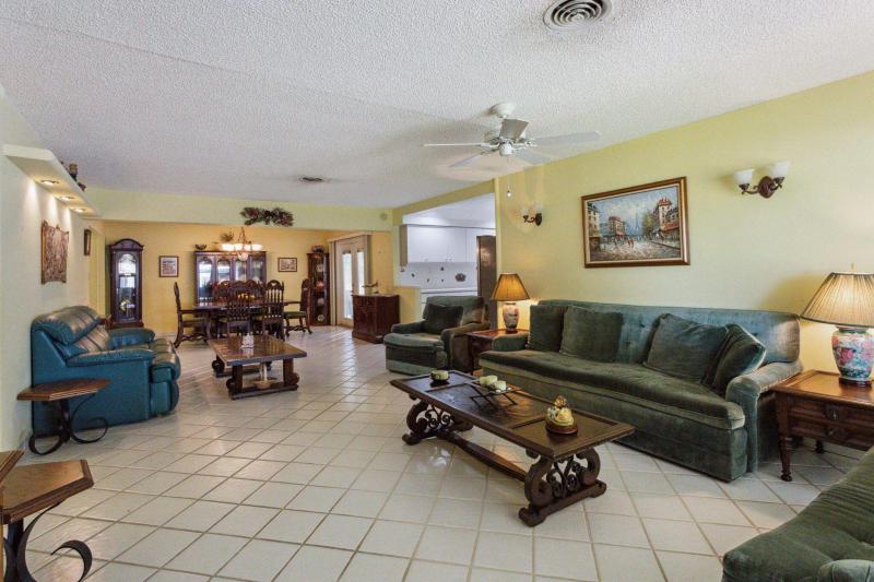  Single Family Homes Photo 5:  Plantation,  FL 33317