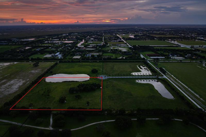  Commercial & Industrial Land Images 