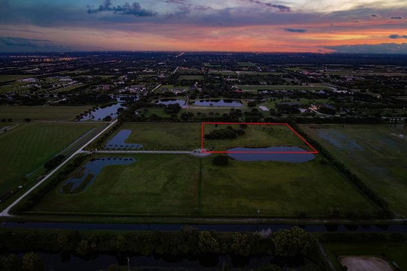  Commercial & Industrial Land Images 