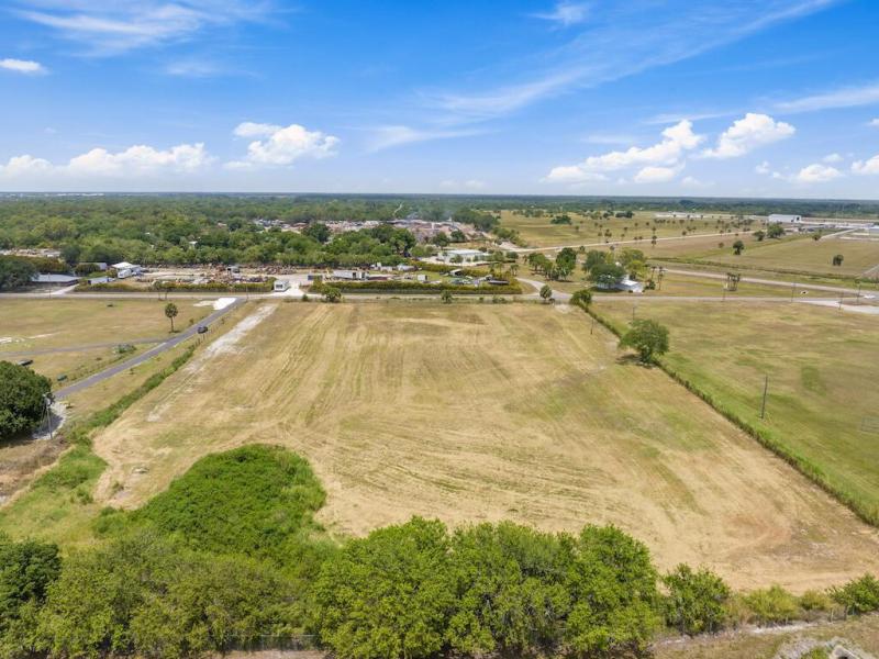  Commercial & Industrial Land Images 