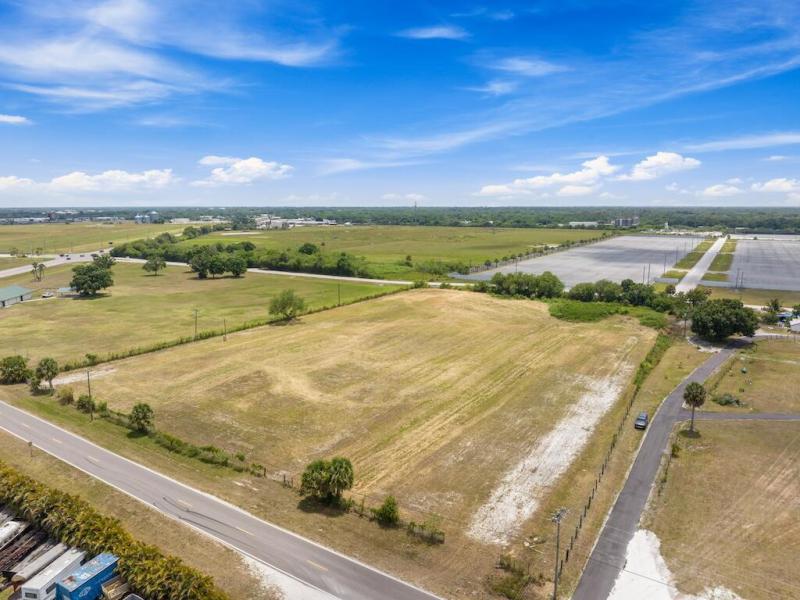  Commercial & Industrial Land Images 