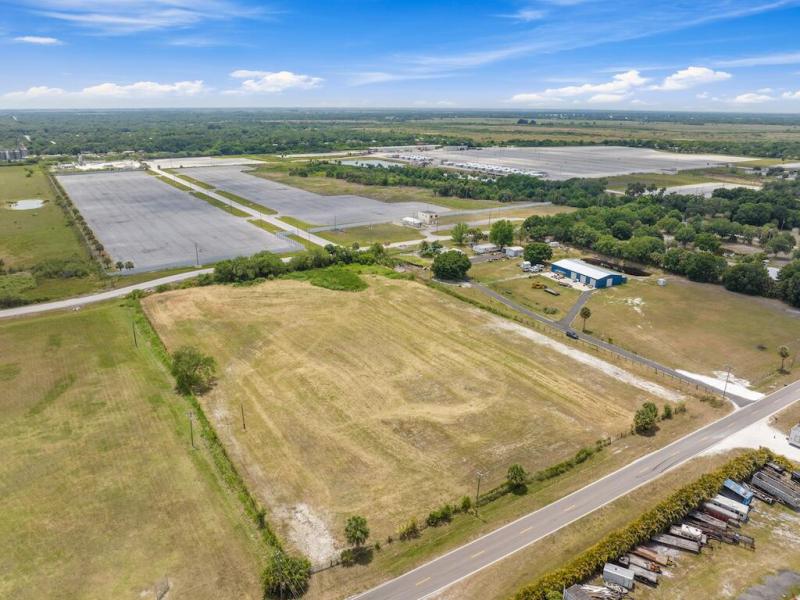  Commercial & Industrial Land Images 