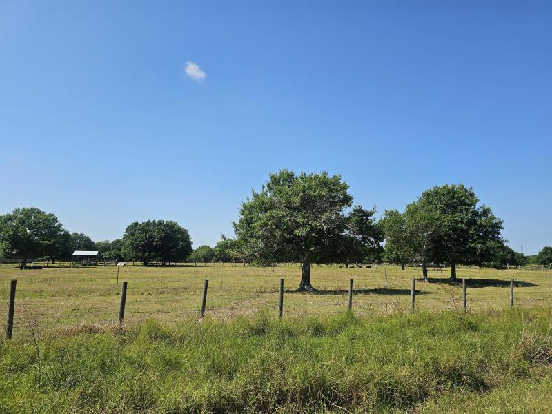  Commercial & Industrial Land Images 