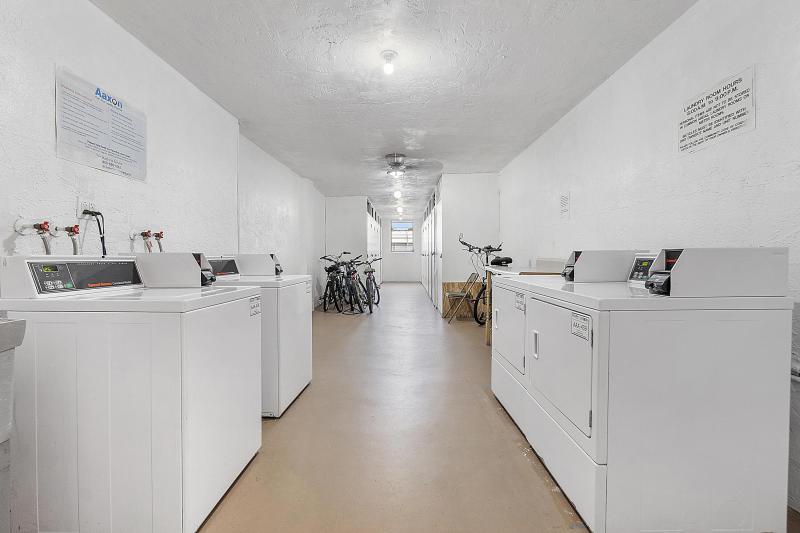  Condo & Townhome Photos