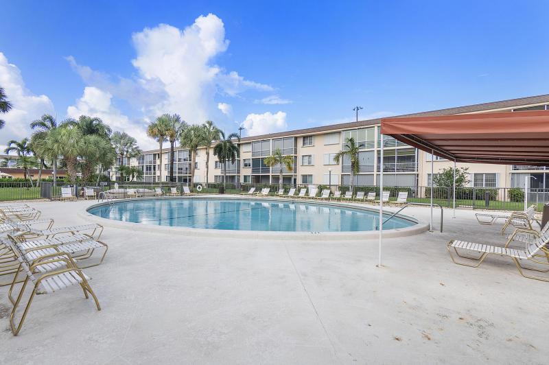 Condo & Townhome Photos