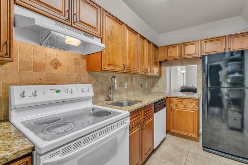 Condo & Townhome Photos