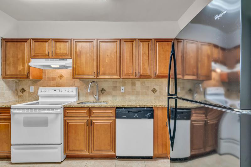  Condo & Townhome Photos