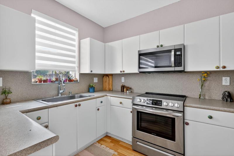  Condo & Townhome Photos