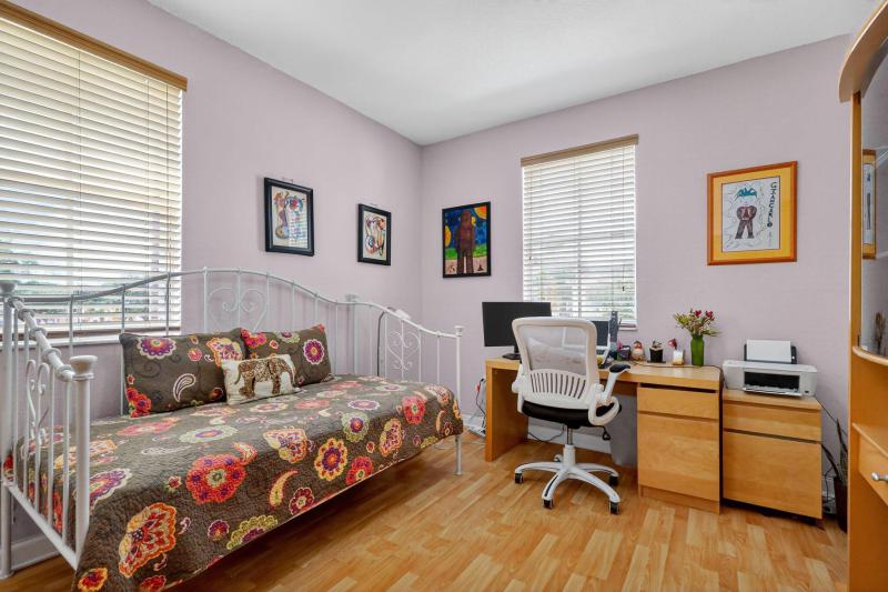  Condo & Townhome Photos
