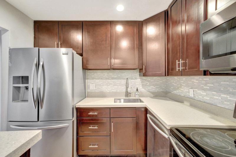  Condo & Townhome Photos