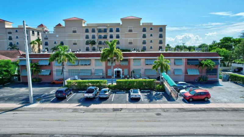  Condo & Townhome Photos