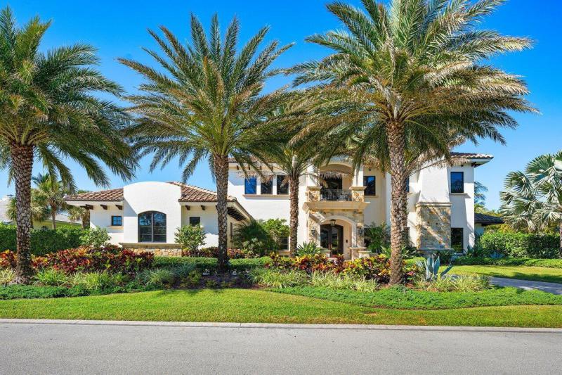  Single Family Homes Photo 2:  Stuart,  FL 34996