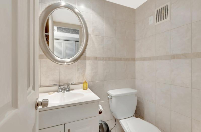  Condo & Townhome Photos