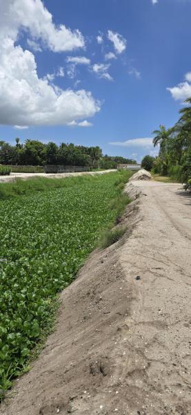  Commercial & Industrial Land Images 