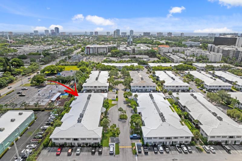 Condo & Townhome Photos