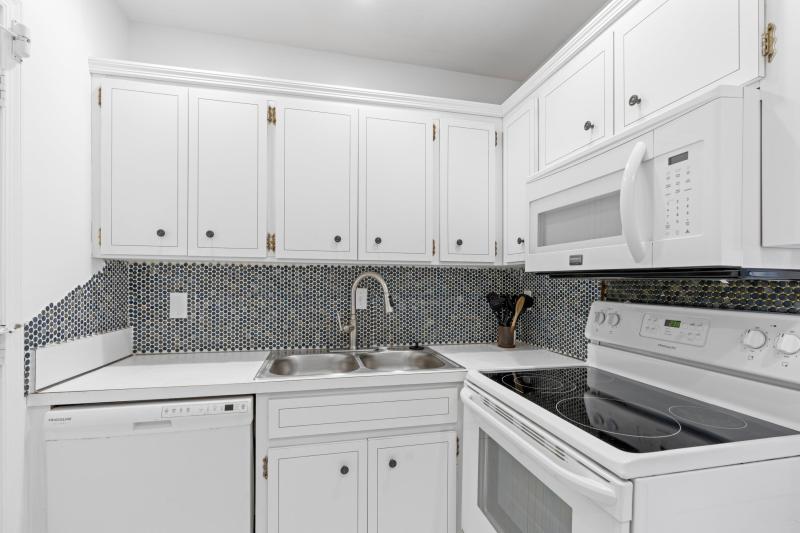  Condo & Townhome Photos
