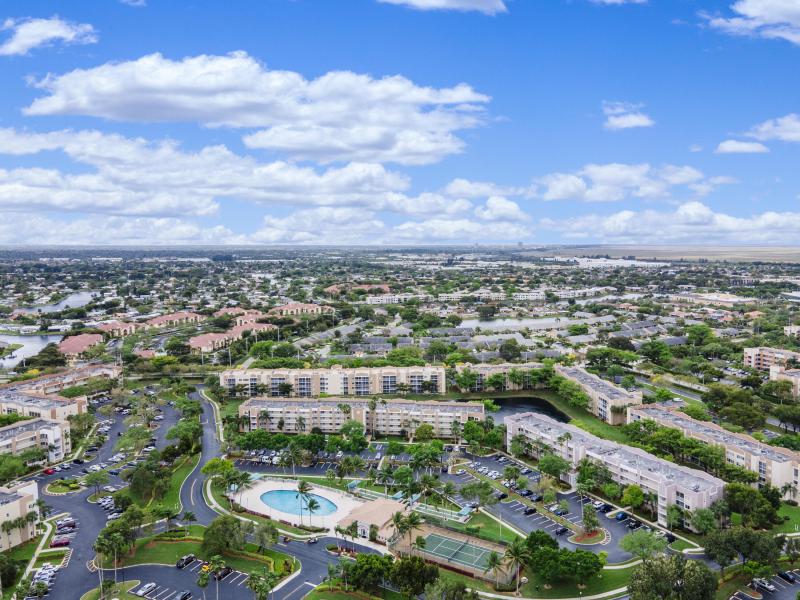  Condo & Townhome Photos