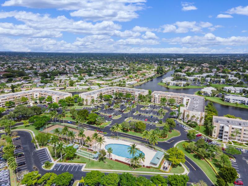  Condo & Townhome Photos