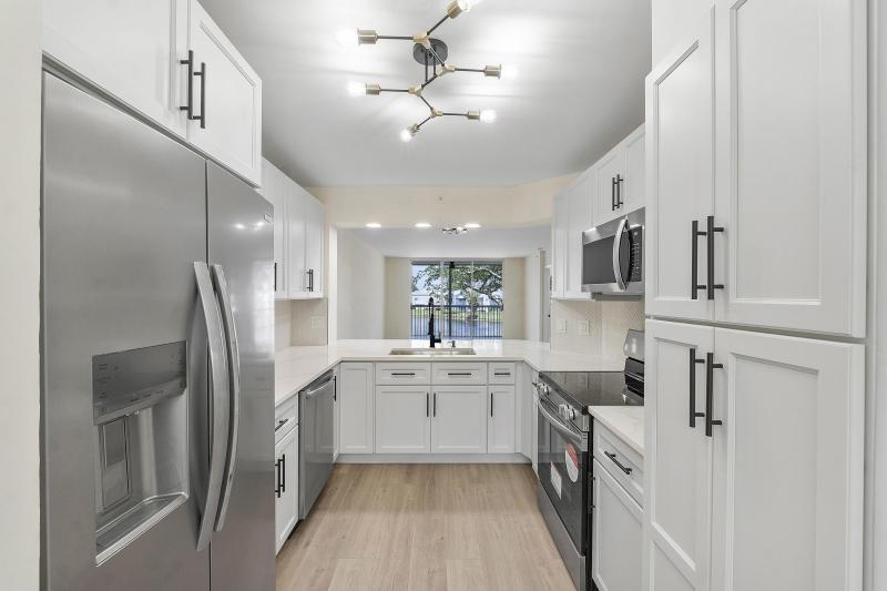  Condo & Townhome Photos