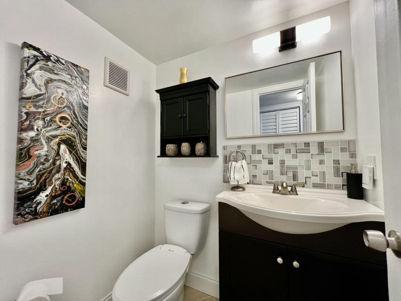  Condo & Townhome Photos