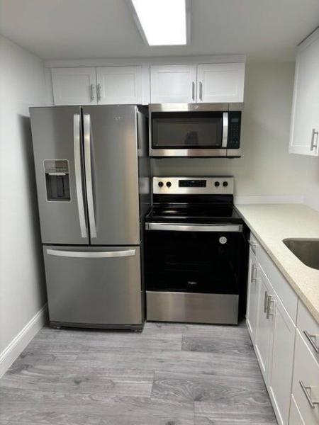  Condo & Townhome Photos