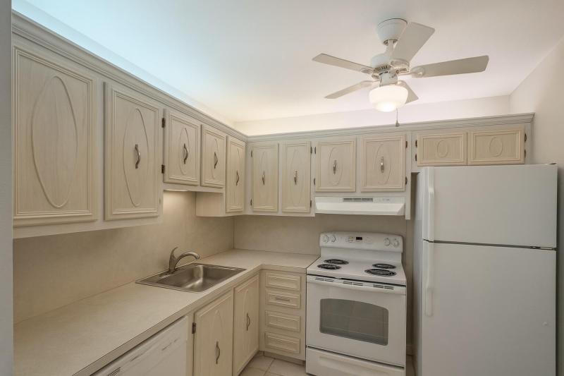  Condo & Townhome Photos