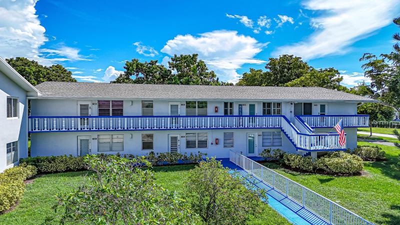  Condo & Townhome Photos