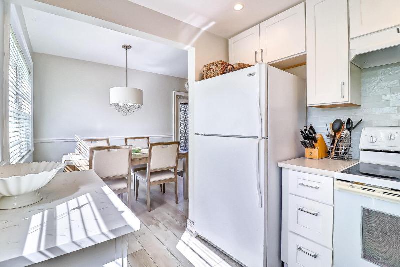  Condo & Townhome Photos