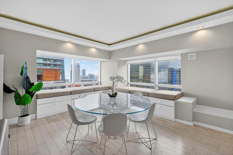  Condo & Townhome Photos