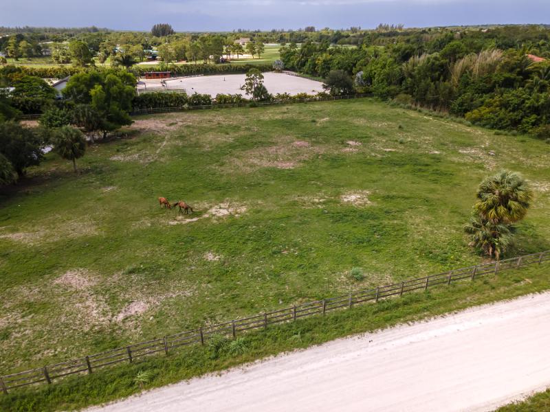  Commercial & Industrial Land Images 