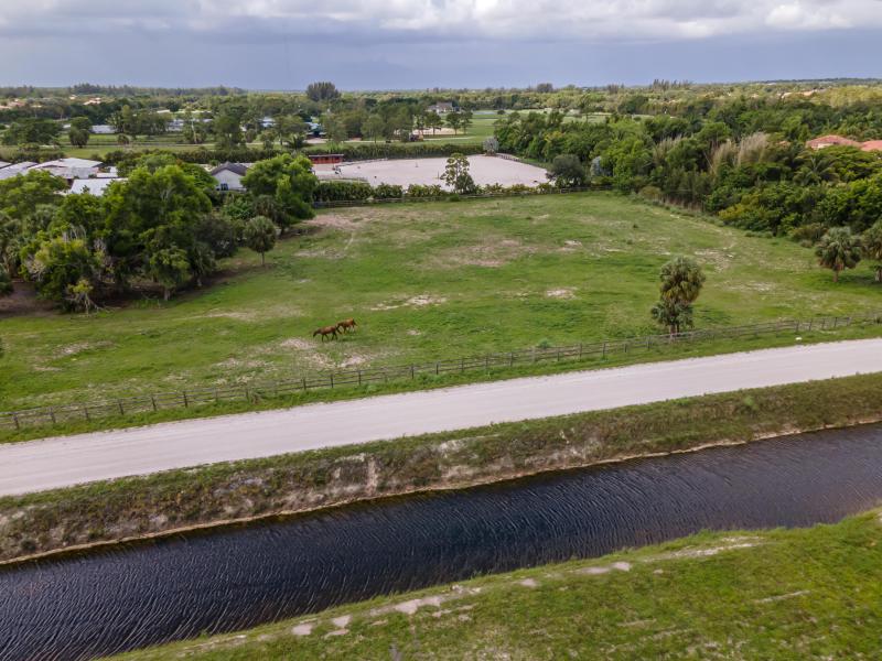  Commercial & Industrial Land Images 