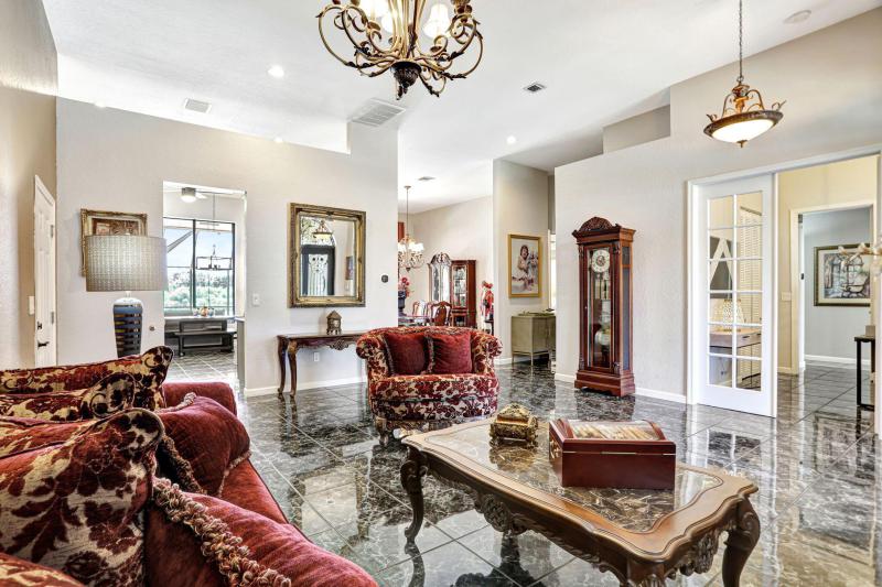  Single Family Homes Photo 12:  Pembroke Pines,  FL 33332