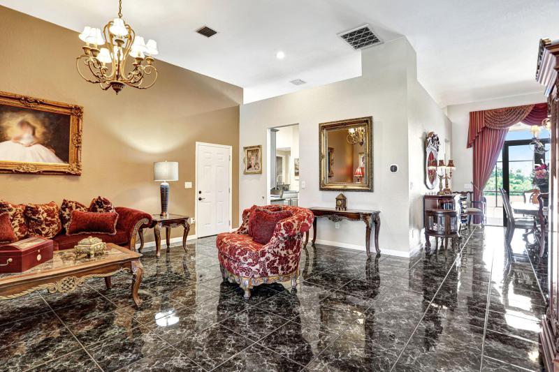  Single Family Homes Photo 13:  Pembroke Pines,  FL 33332