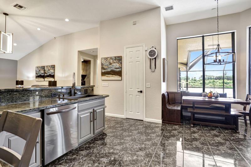  Single Family Homes Photo 20:  Pembroke Pines,  FL 33332