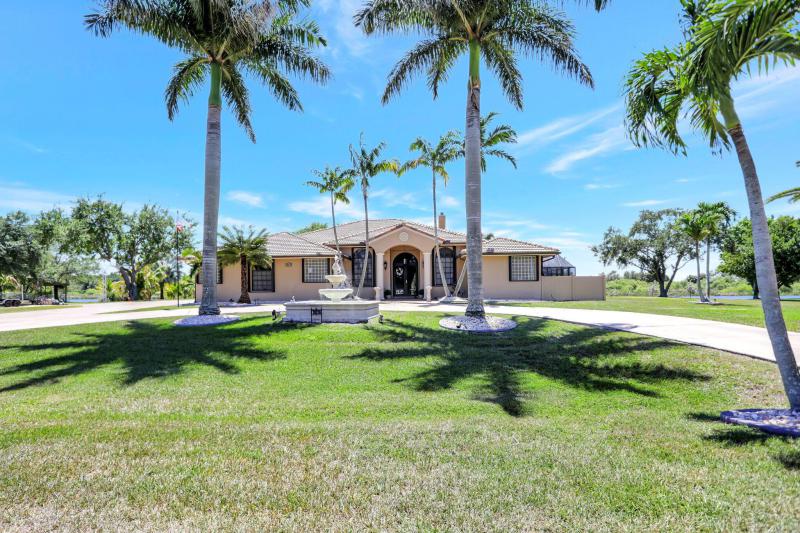  Single Family Homes Photo 6:  Pembroke Pines,  FL 33332