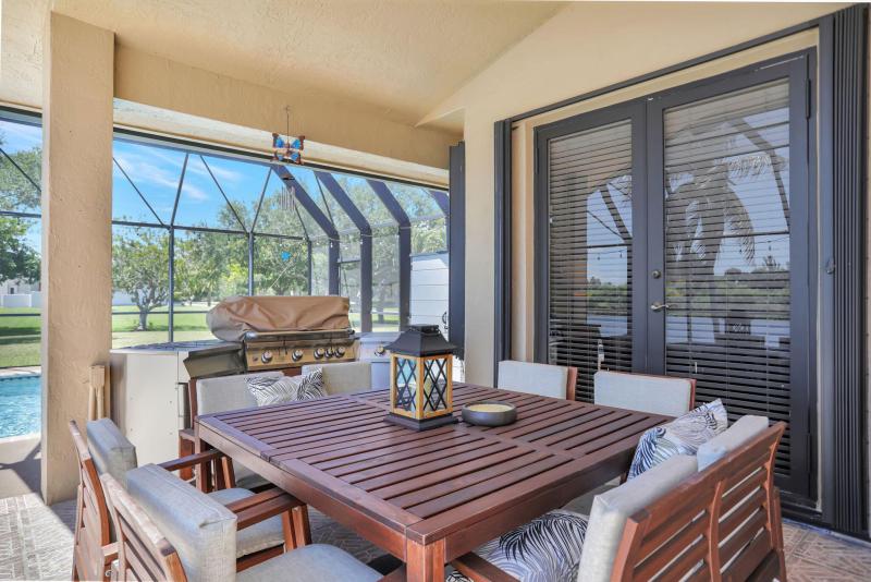  Single Family Homes Photo 67:  Pembroke Pines,  FL 33332