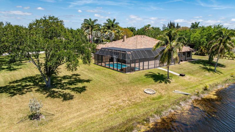  Single Family Homes Photo 74:  Pembroke Pines,  FL 33332