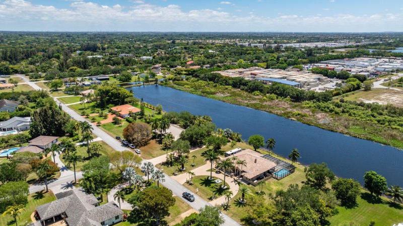  Single Family Homes Photo 81:  Pembroke Pines,  FL 33332