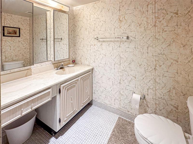  Condo & Townhome Photos