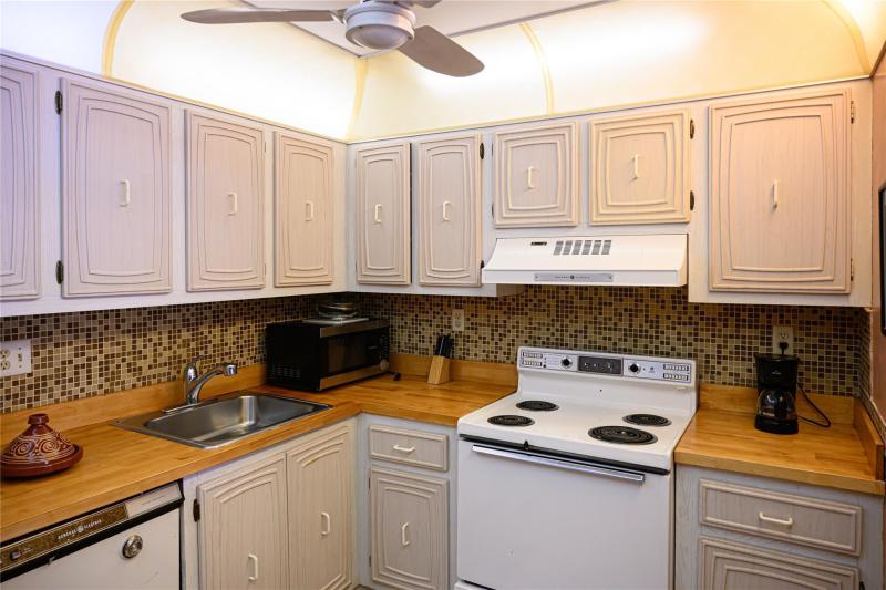  Condo & Townhome Photos