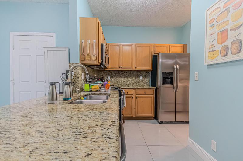  Condo & Townhome Photos
