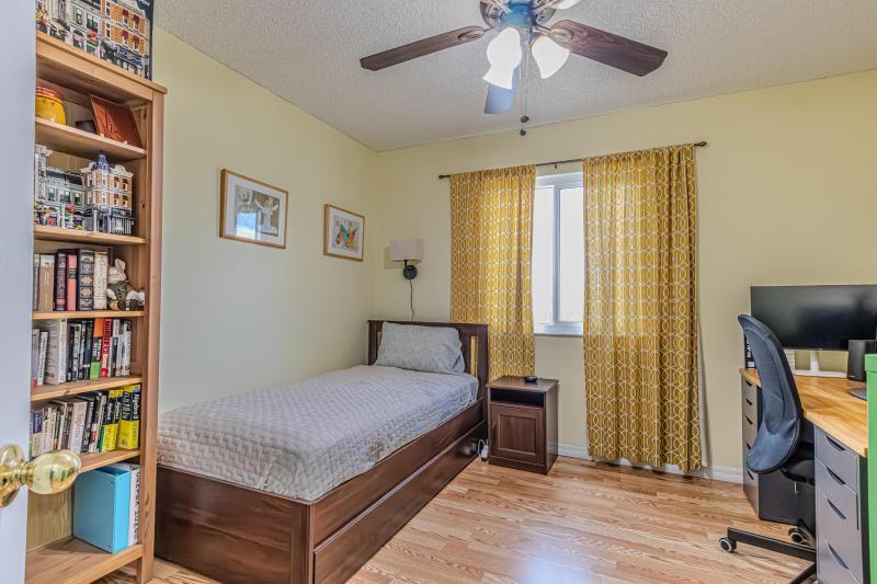  Condo & Townhome Photos