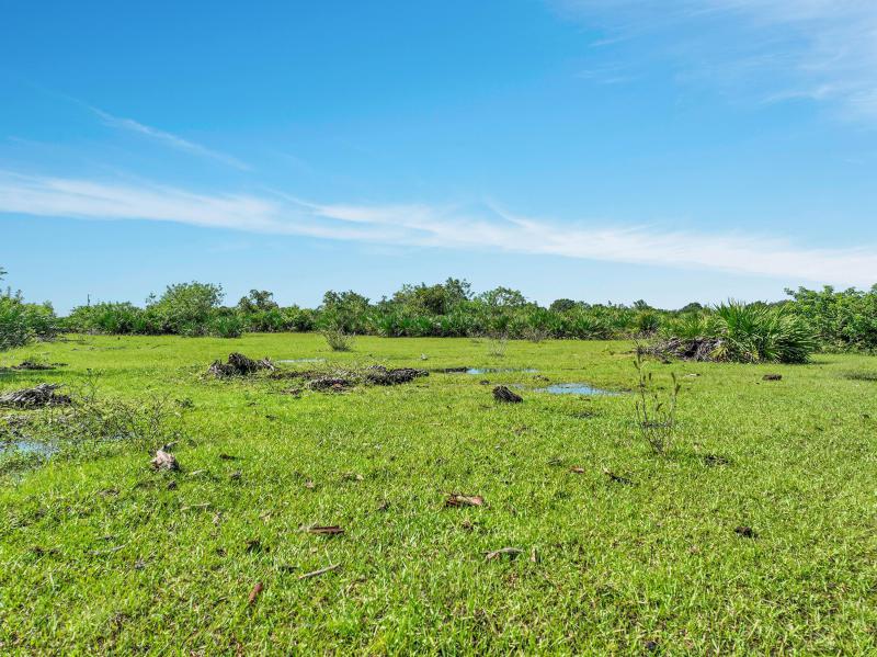  Commercial & Industrial Land Images 