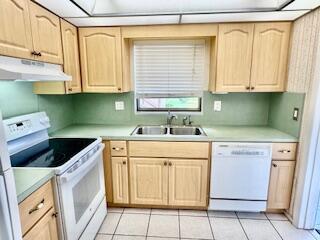  Condo & Townhome Photos