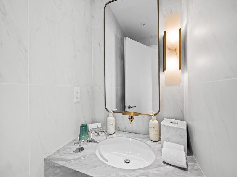  Condo & Townhome Photos